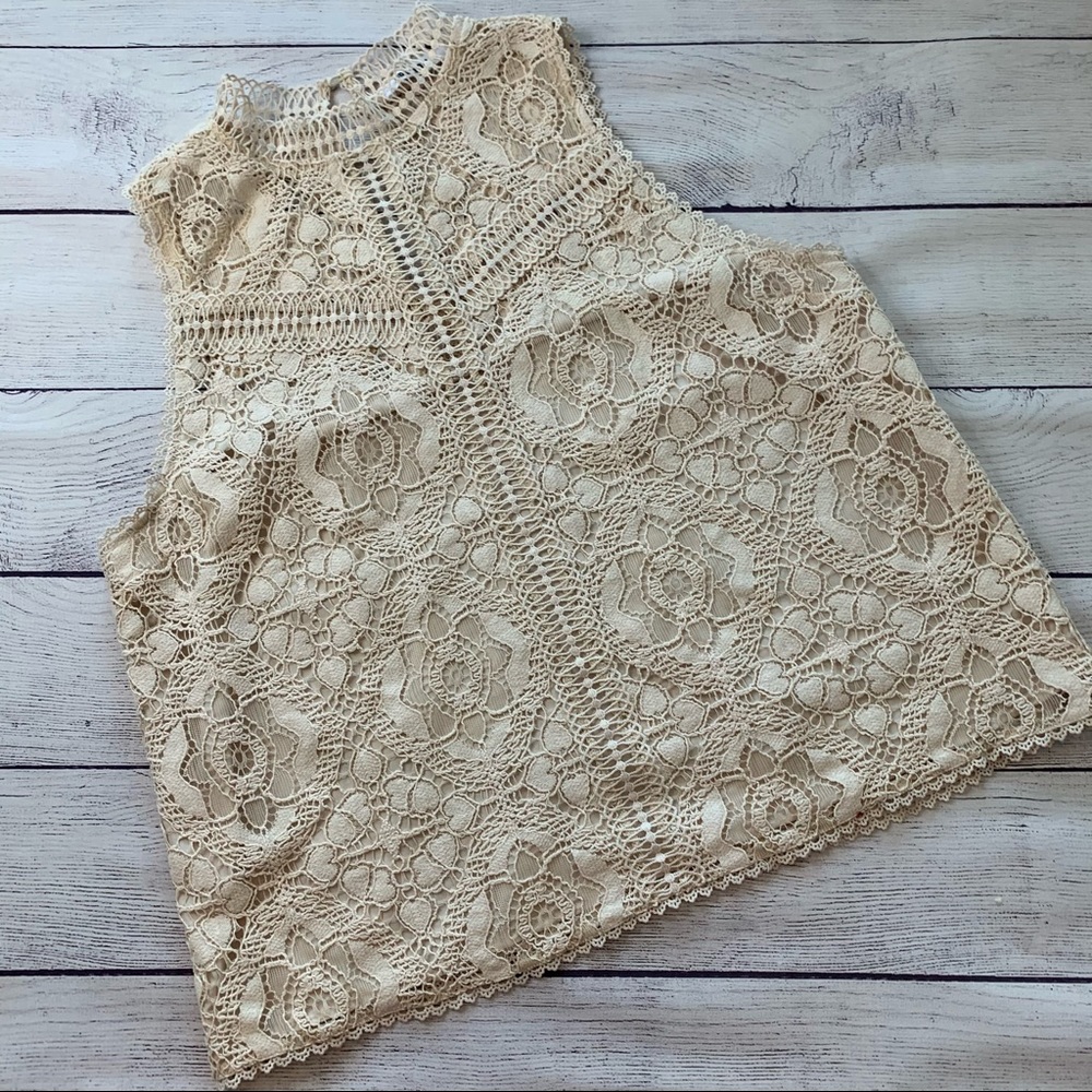 BB Dakota Ivory Crochet Sleeveless Top Size Medium